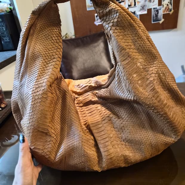 리얼 뱀피 호보빅백