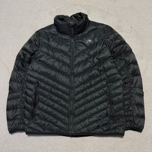 나이키 스몰로고 경량 패딩 자켓