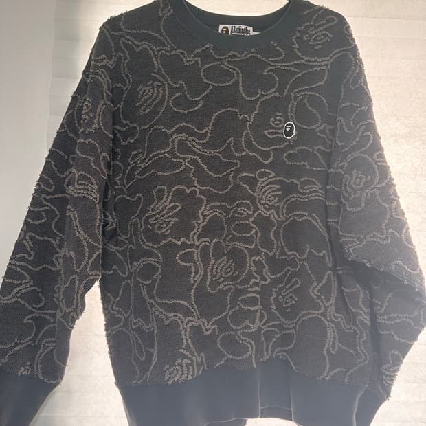 베이프[bape]네온 카모 스웻