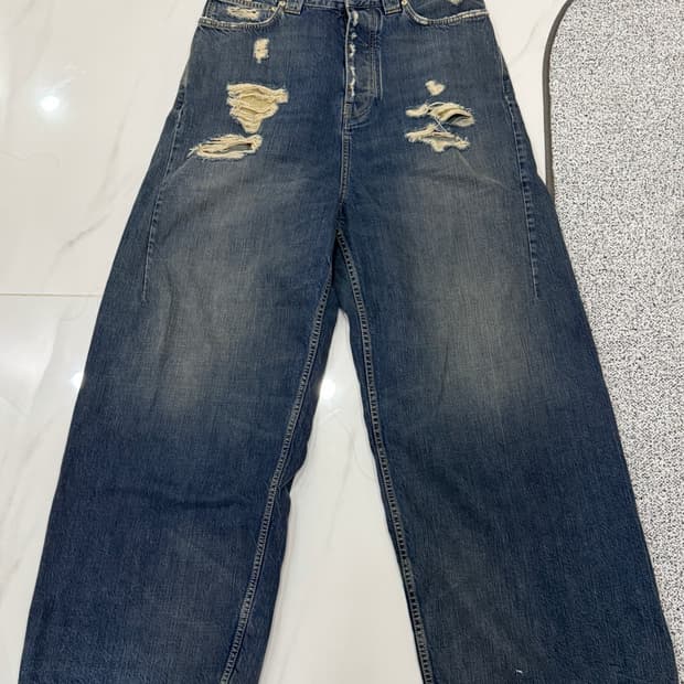 발렌시아가 25ss 배기데님팬츠