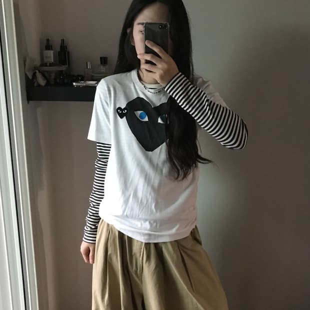 꼼데가르송 블랙와펜 화이트 반팔티