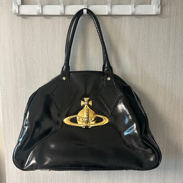 비비안웨스트우드 에나멜 종가방 숄더백 토트백