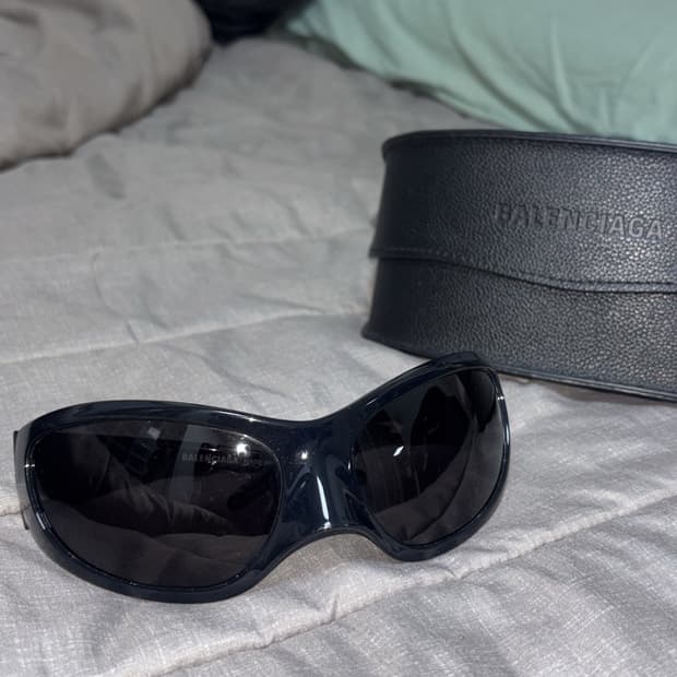 발렌시아가 스킨켓 xxl사이즈