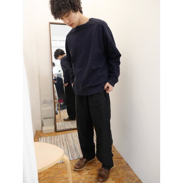 코모리 스웨트 셔츠