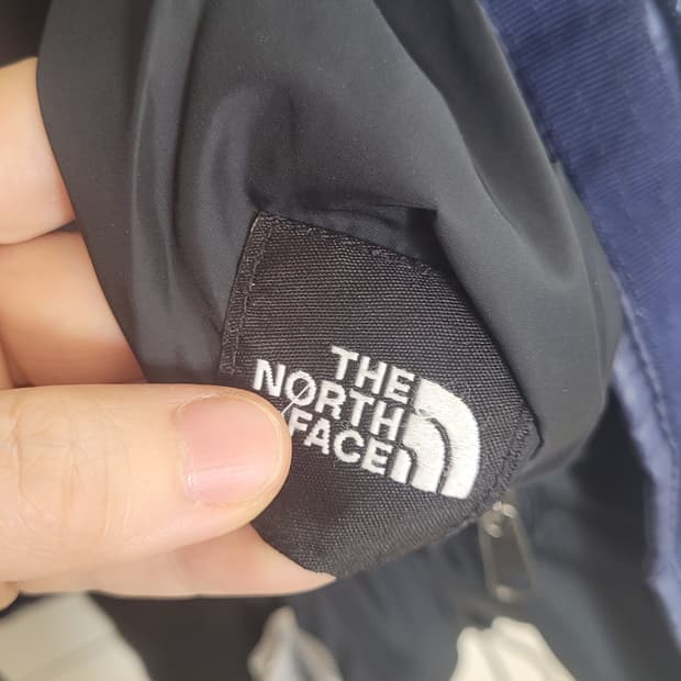 브랜드 : 노스페이스 사이즈 :  90/L사이즈