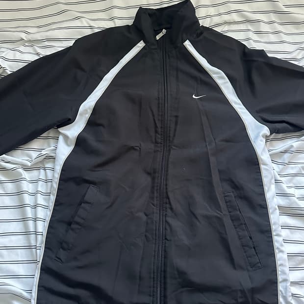 나이키 바람막이 L