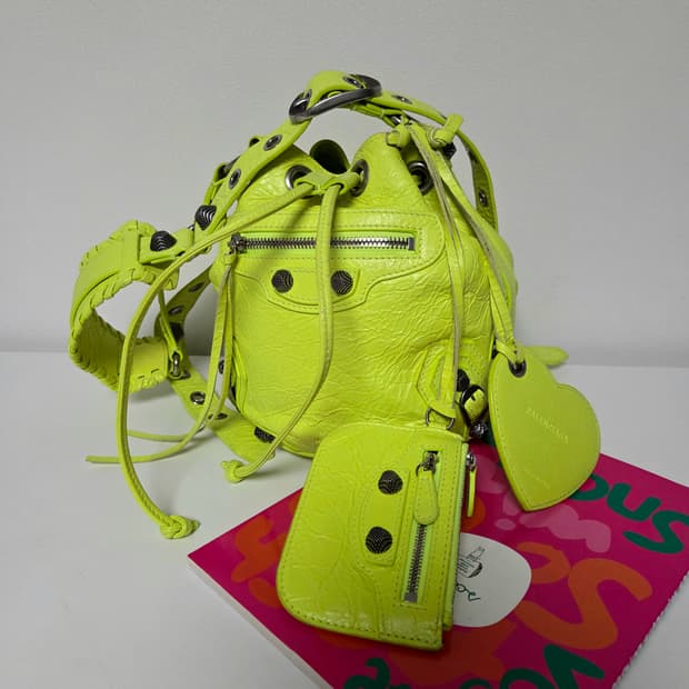 BALENCIAGA 발렌시아가 정품 LE CAGOLE 르카골 XS 버킷 