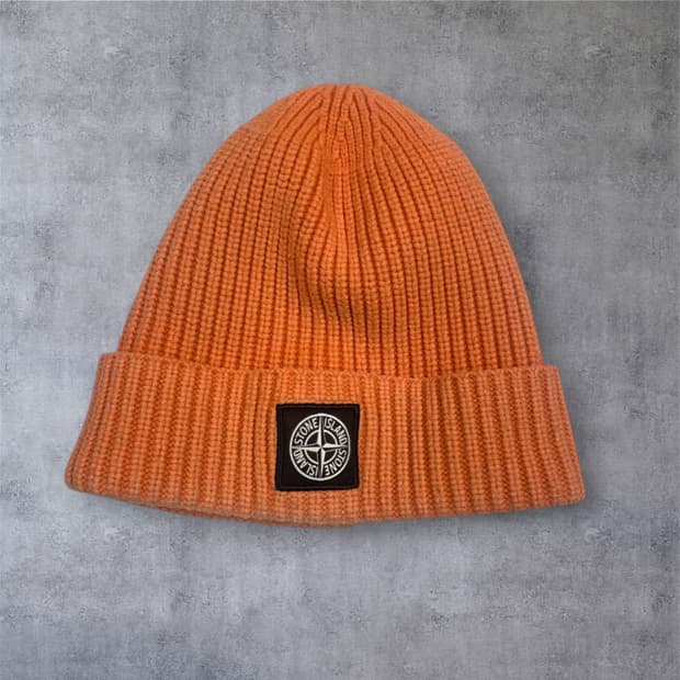 스톤아일랜드 Stone Island 오렌지 로고 패치 비니