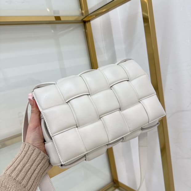 보테가 패디드 가방