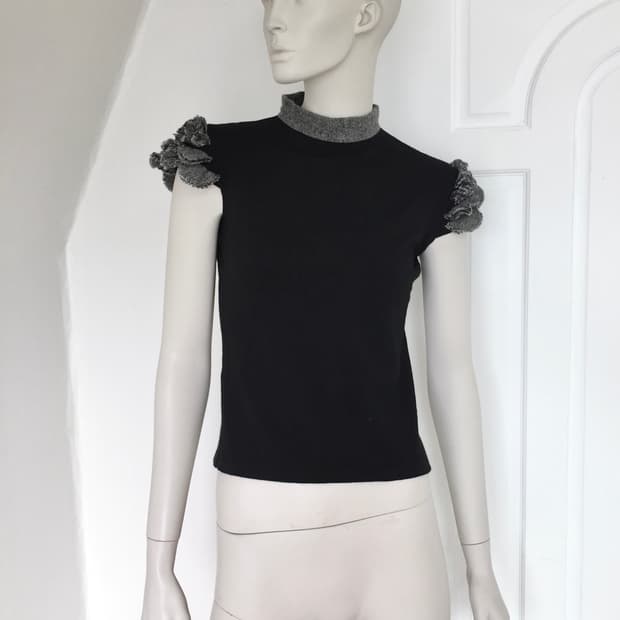 A/T Gray color block top