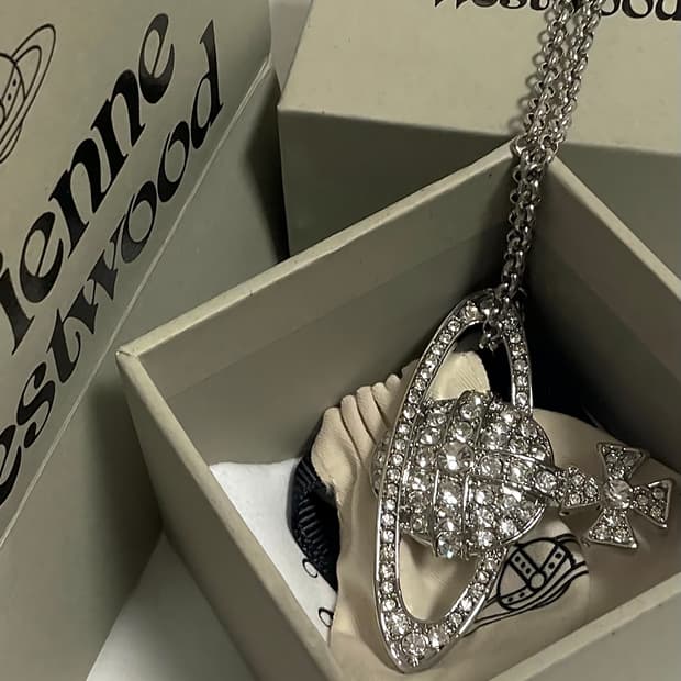 풀박스) 비비안웨스트우드 빅 오알비 바스릴리프 펜던트 목걸이