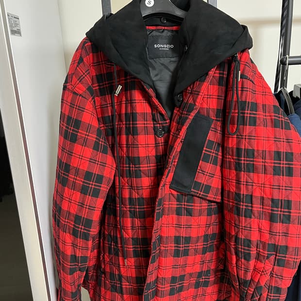 송지오옴므 레드퀄팅 체크후드자켓 50사이즈