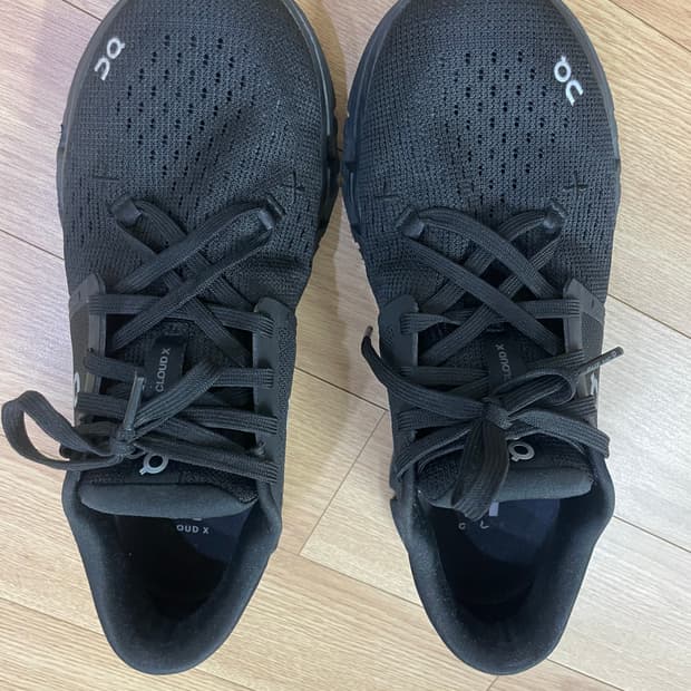 온 러닝 클라우드 X 4 글레이셔 블랙 이클립스 245