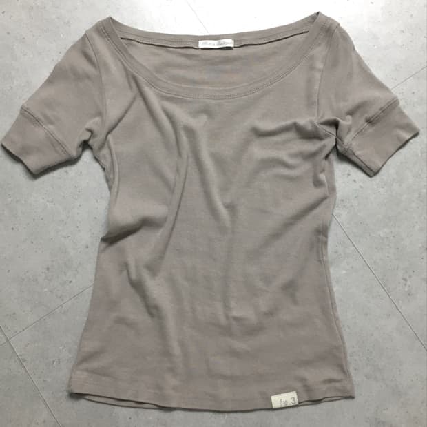 rib half top (greyish beige)