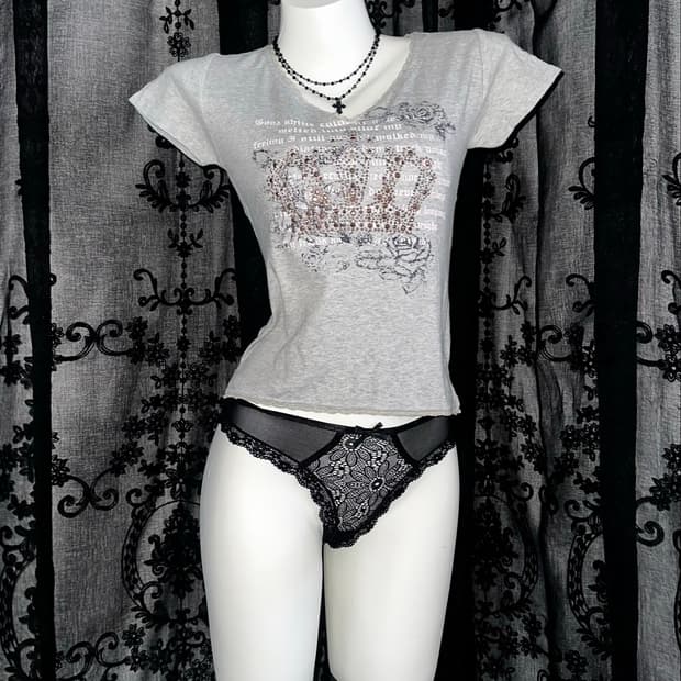 gray crown graphic t-shirt
