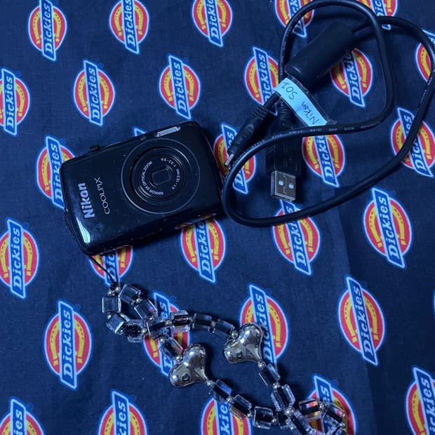 니콘 쿨픽스 s01 