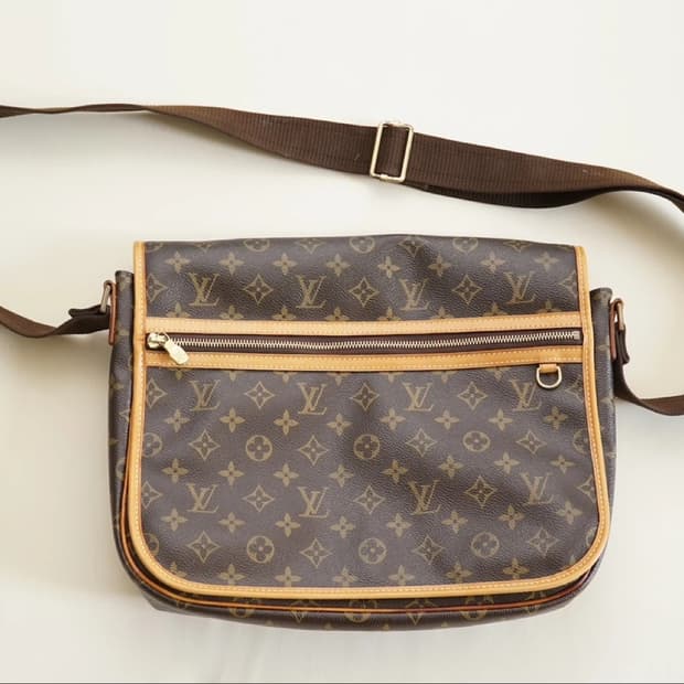 루이비통 모노그램 보스포르 메신저 크로스백 GM