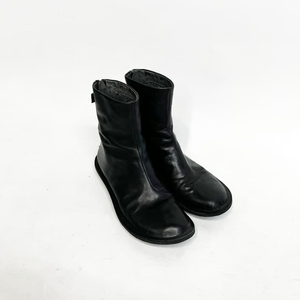 캠퍼 앵클 부츠 (245)