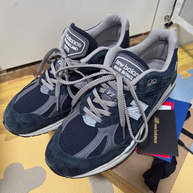 뉴발란스 991v2 네이비 260