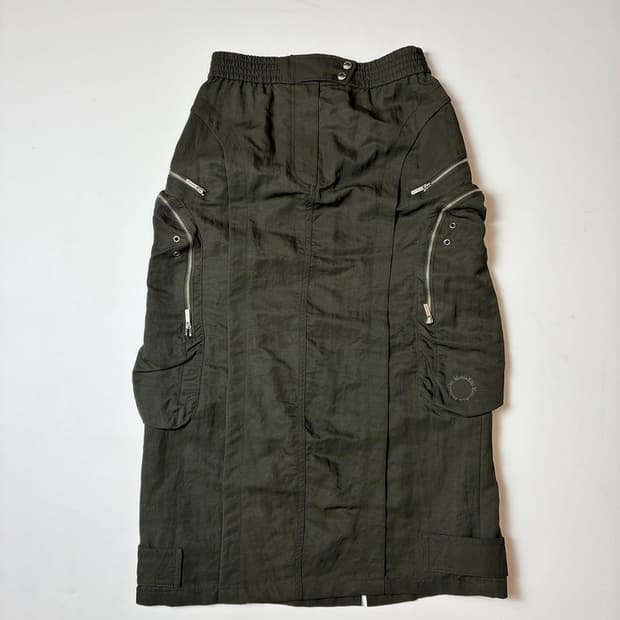 마뗑킴 AW 퍼티그 빅 포켓 카고 스커트 PN8525