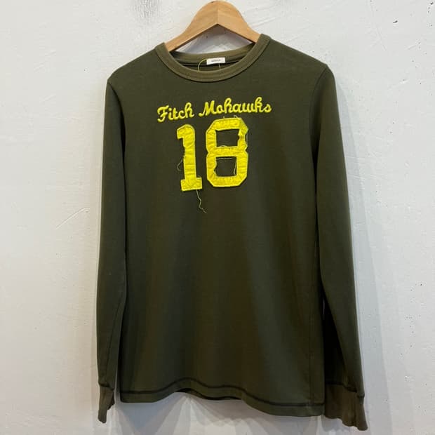 아베크롬비 아플리케 카키 롱슬리브 