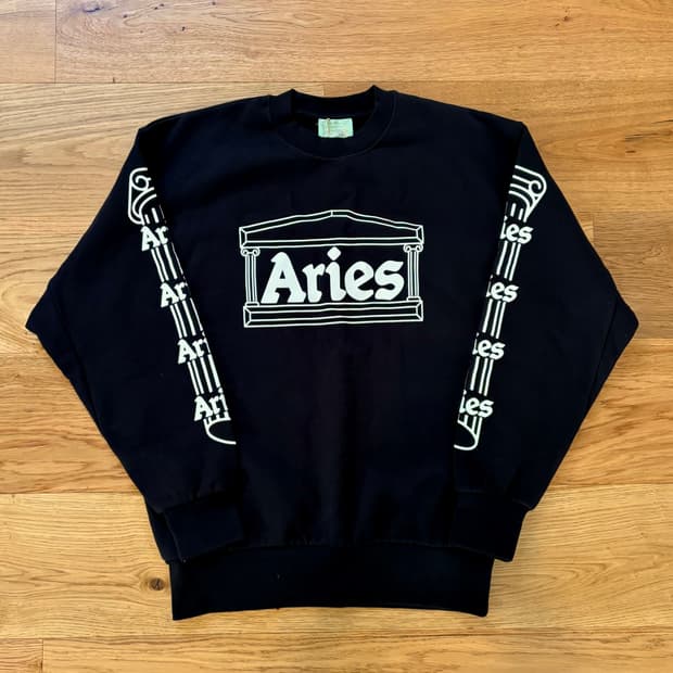 ARIES 스웻셔츠