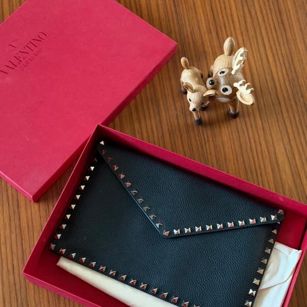 발렌티노 클러치