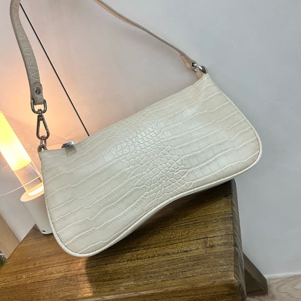 쥬페이 에바 바게트백 아이보리