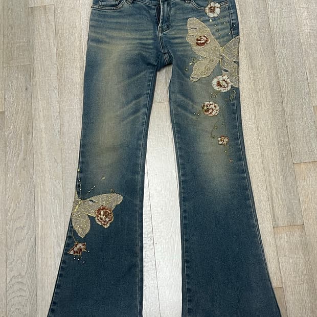 레테 레이어룸 페어리 오리엔탈 나비 부츠컷 팬츠