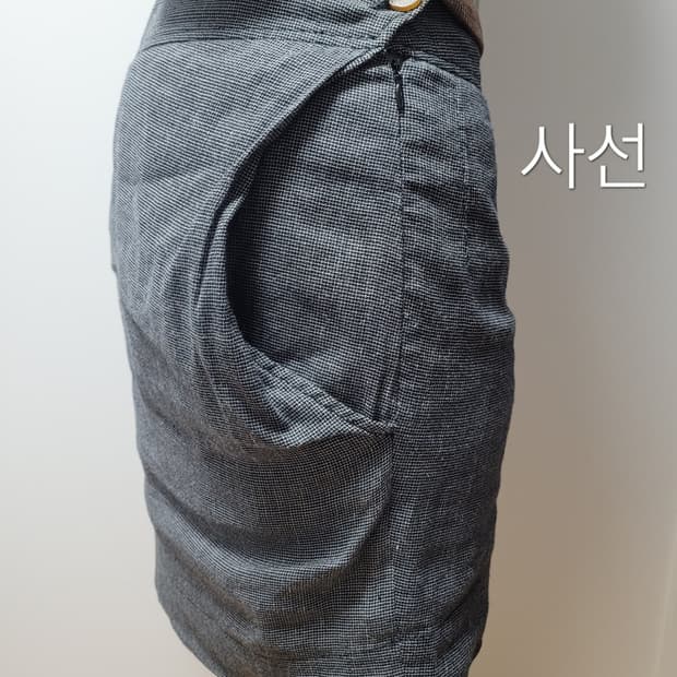 비비안웨스트우드 레드라벨 구조적인 스커트