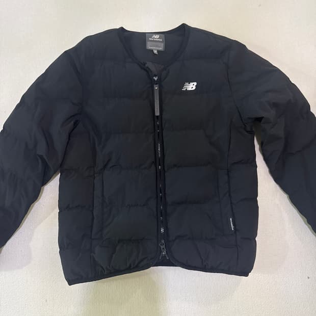 뉴발란스 경량패딩