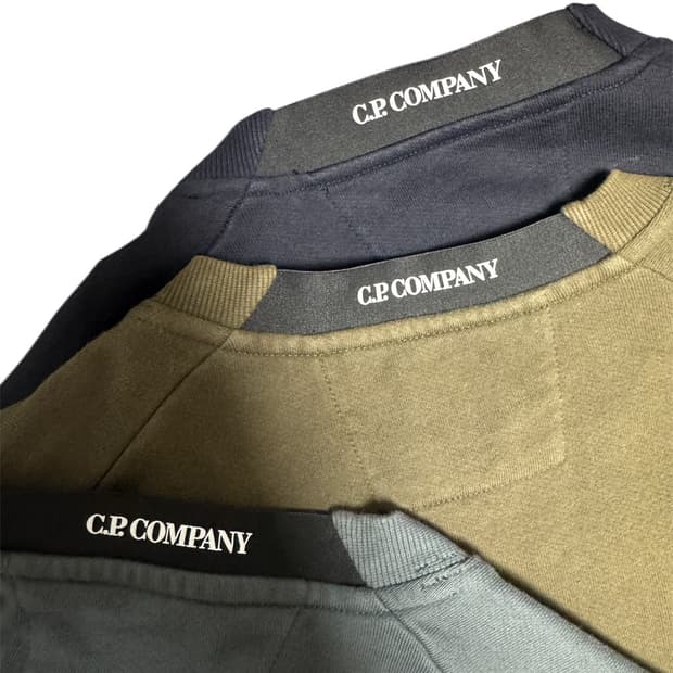 CP컴퍼니 맨투맨