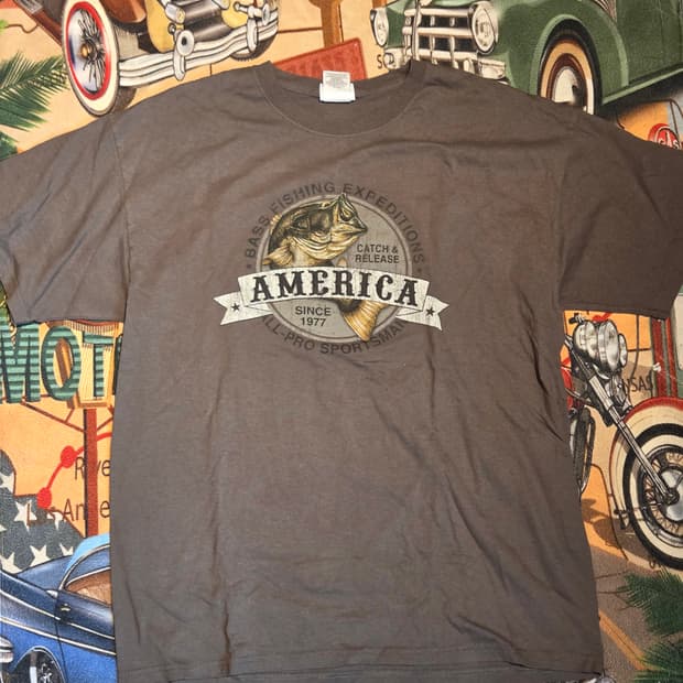 아메리카 배스 피닝 티셔츠