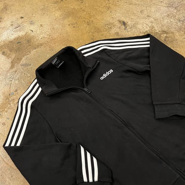 아디다스 검흰 져지 트랙탑 