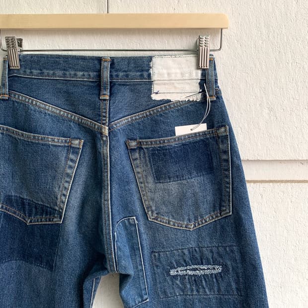 캐피탈 패치 데님 팬츠