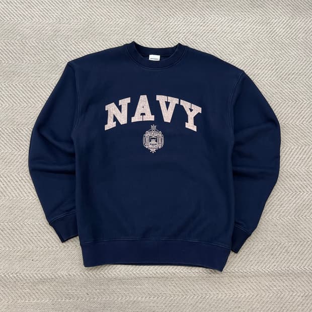 아웃스탠딩 navy 맨투맨 r3822