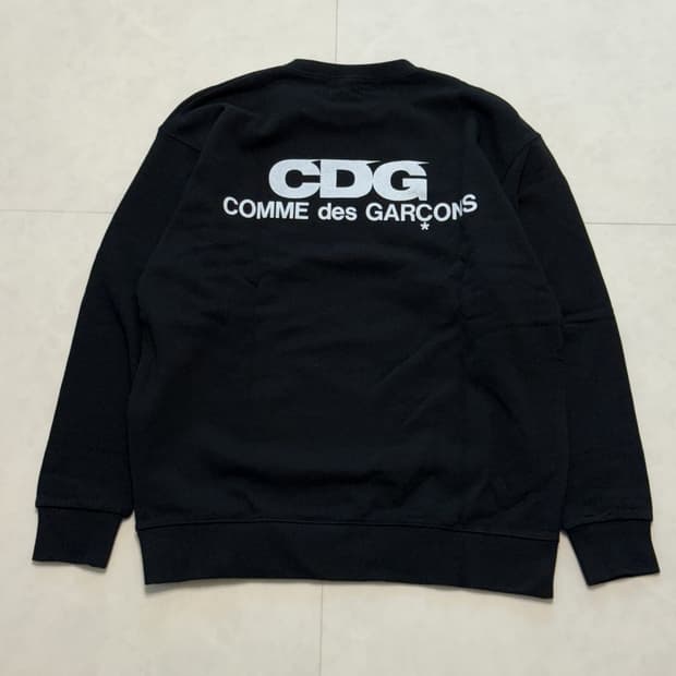 꼼데가르송 CDG 크루넥 스웻셔츠
