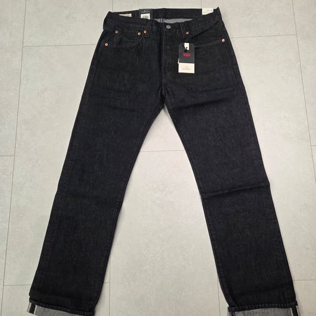 리바이스 프리미엄라인 블랙 셀비지 