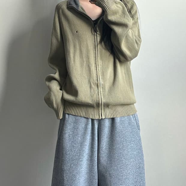 타미힐피거 자수로고 베이지 니트집업 가디건