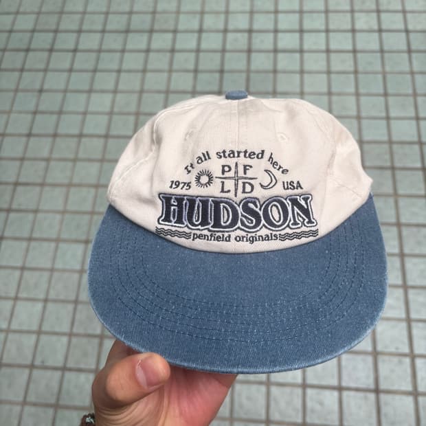 펜필드 시그니처 캡