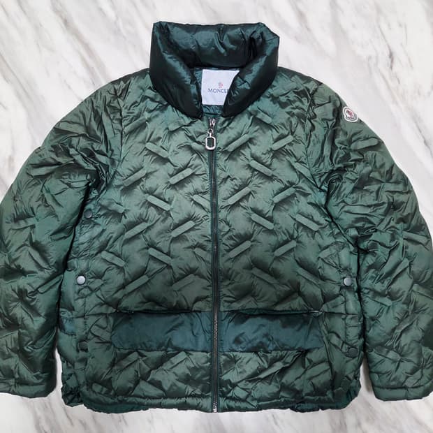 몽클레어 여성 숏 다운 패딩