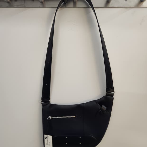 메종 마르지엘라 소프트 5AC 온 바디 크로스백