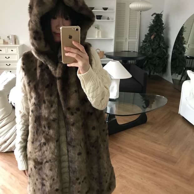 vintage pattern fur hood vest