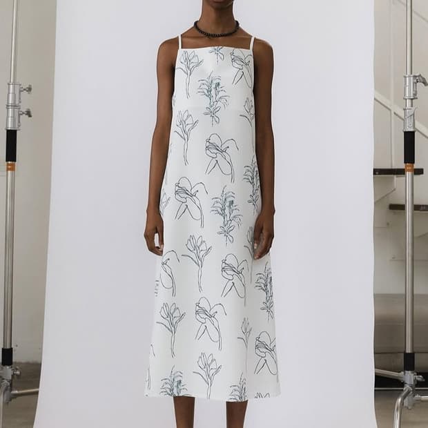 새상품) 에핑글러 슬립원피스 드로잉화이트 M