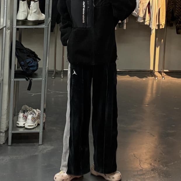 디스이즈네버댓 로고 블랙 플리스자켓 A2908