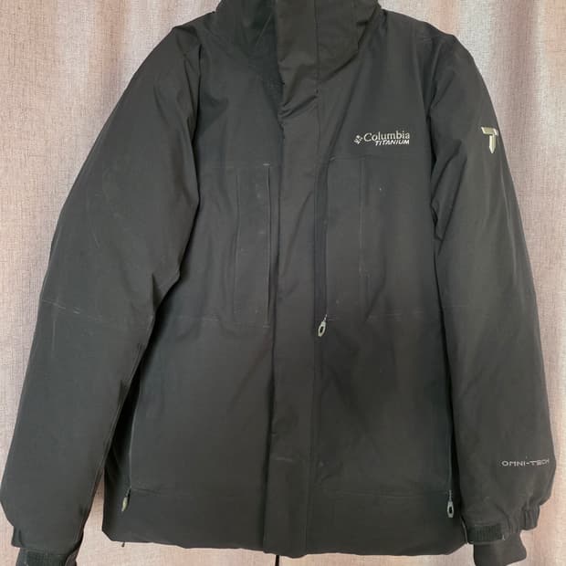 컬럼비아구스패딩 100