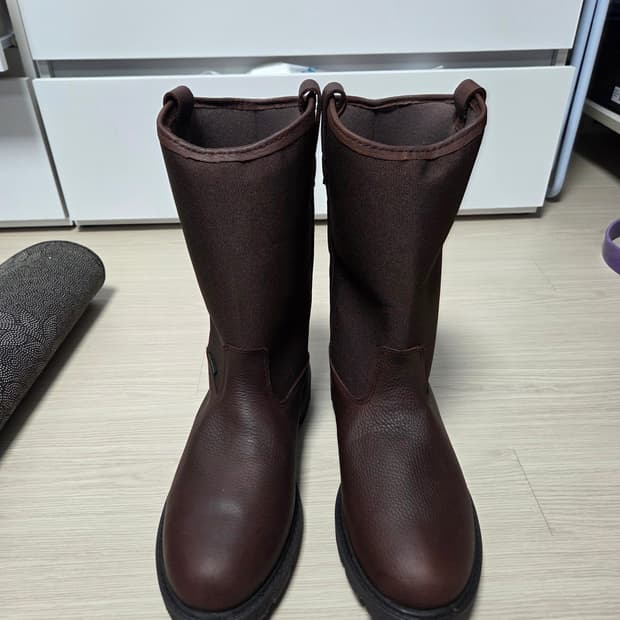 조지아 칸예 부츠