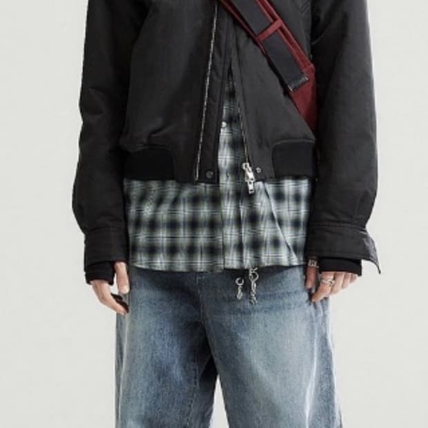 알렌느 패딩 3D 디테일 숏 재킷 블랙