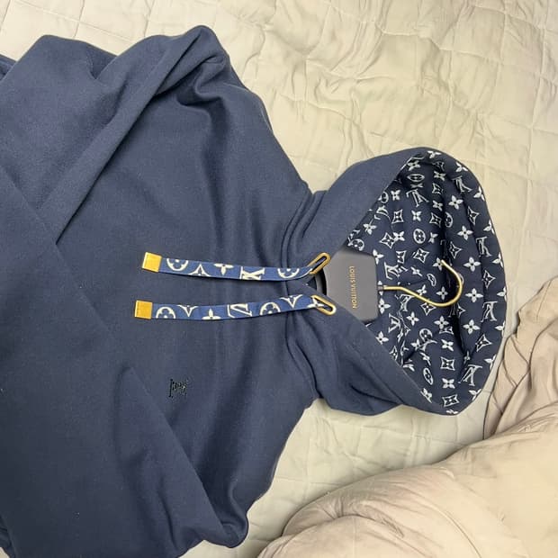 루이비통후드티