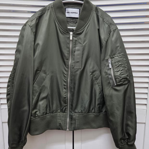 칼라거펠트 MA-1 항공 점퍼